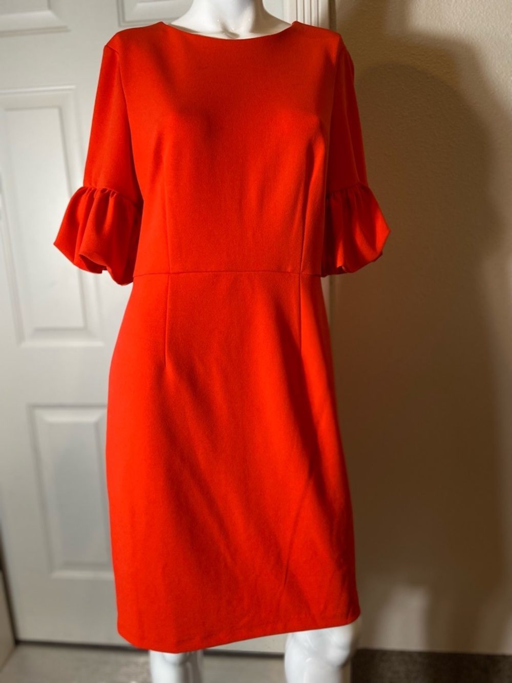 Donna Morgan~Bright~Orange~Sheath~Dress~Scoop  Neck~3/4 Ruffle Sleeve~Size 10